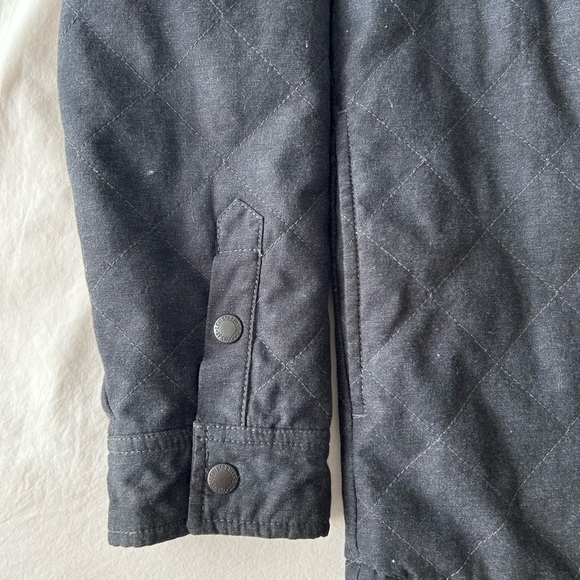 Levi’s Shacket shirt jacket dark gray snap front - Picture 5 of 16